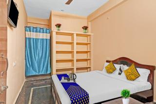 Hotel O Sree Krishna - 2