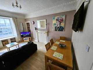 Charming 2BD Flat 10 Minutes to Edinburgh Castle - Edimburgo - 3