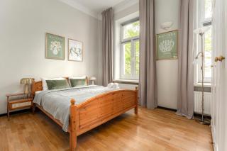 oompH Warsaw Central 3BR & 2BATHS Grand Residence - 7