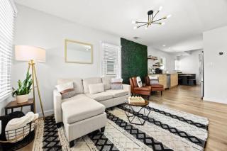3BR 2BA Derby Home Walk to Churchill Free Parking - Louisville - 3