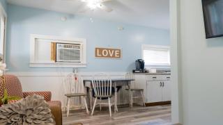 Sister Lake Cottages - Unit 4 - Woodland Beach - 4