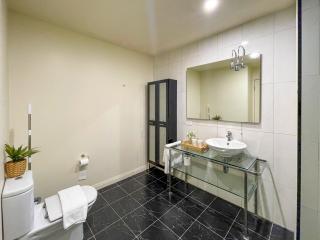 Comfortable City Apartment with Free Parking - Melbourne - 1