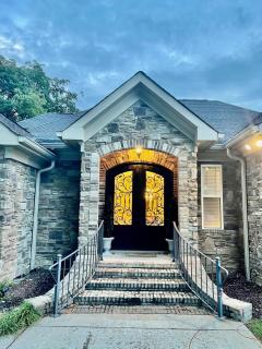 Luxury Retreat in Red Bank TN - 2