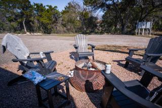 Contained In Gruene -River Edition- Hot Tub - New Braunfels - 5