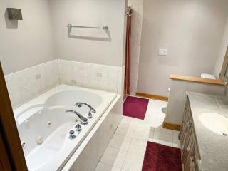 Gorgeous apartment across from La Crosse Center - La Crosse - 6