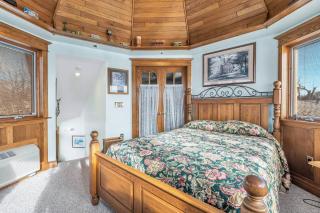Clarks Summit Gem w/ Private Yard & Parking - 4