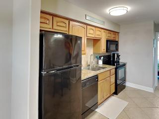 Kontiki Beach Resort 318 - 7