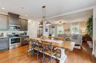 Creekside Farmhouse - Hendersonville - 3