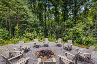Creekside Farmhouse - Hendersonville - 1