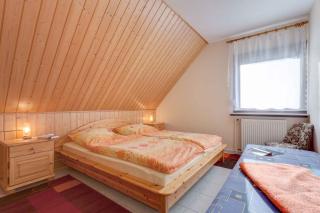 Apartment Altenkirchen 2 im Dachgeschoss - 3