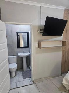 FourtyOne-Fourth GuestHouse - Johannesburg - 4