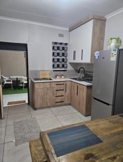 FourtyOne-Fourth GuestHouse - 2