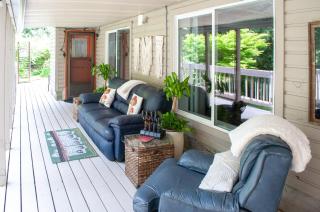 The Owls Nest with Hot Tub and Forest Views! - Portland - 9