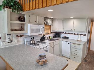Oceanfront Cabin 3 W Jacuzzi & Impressive Views - Smith River - 5