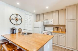 Stroll to The Village Year-Round Family Getaway - 0