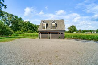 Rest and Relax Tennessee Home with Patio and Fire Pit - Springfield - 4