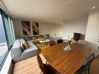 Modern Spacious Leeds Penthouse - 1