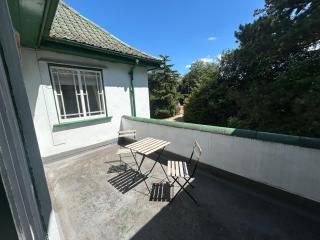 Private Lincoln Retreat - 4 Bedroom House - Lincoln - 9