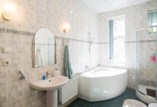 Cozy Room in Homestay 10 Min to Central Station - Riga - 9