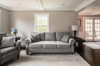 Luxury Stay In Expansive Historical Home - North Haven - 6