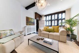 Premium Hyde Park Townhouse by Madestays - 2