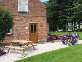 Garden Farm Cottage - Ilam - 1