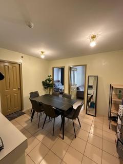 2-Bedroom Condo (1 queen bed setup) with Parking - 3