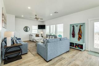 The Sandcastle - Beachfront Home - Family Friendly - Surfside Beach - 5
