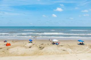 The Sandcastle - Beachfront Home - Family Friendly - 0