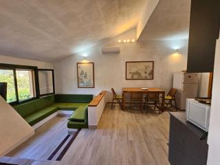 Pgs Immobiliare srls Villetta Smeralda Villetta immersa nella natura con parcheggio privato e WIFI - La Maddalena - 1