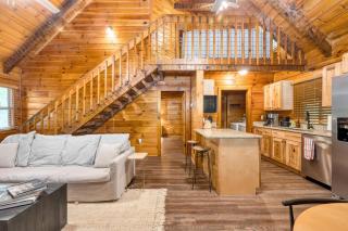 Dudley I by AvantStay Cosy Cabin w Hot Tub Incredible Views - Pigeon Forge - 5