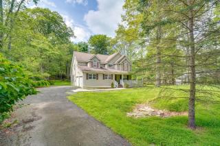 Family Home with Deck about 2 Mi to Camelback Mountain! - Tannersville - 6