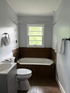 Stylish Stay on Elizabeth-near to Cafes and Music - 2