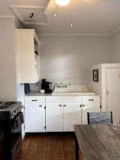 Stylish Stay on Elizabeth-near to Cafes and Music - 3