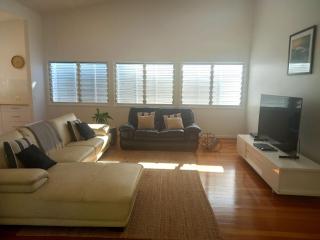 Sandyfeet House - Rainbow Beach - 1
