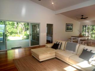 Sandyfeet House - Rainbow Beach - 2
