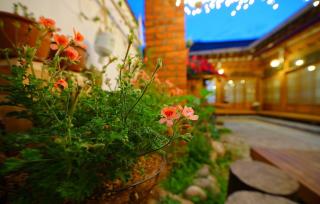 Jeonju Jeongdam Hanok Stay - 1