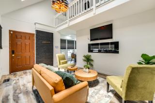 Game Room and Yard Updated House in Chester! - Chester - 0