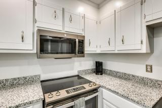 Game Room and Yard Updated House in Chester! - Chester - 6