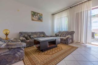 Two-Bedroom Apartment in Crikvenica XXXVII - Crikvenica - 4