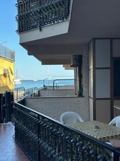 Casa sul vicolo - Fronte Mare - 8