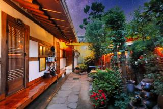 Kkot Jari Hanok Pension - 6