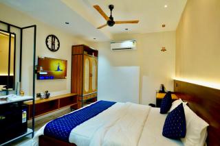 Iconic Hotels Varanasi - 5
