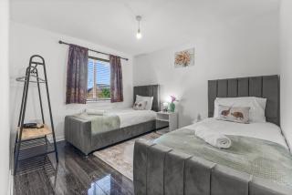 New large townhouse 3 bedrooms 4 beds and parking - Manchester - 6