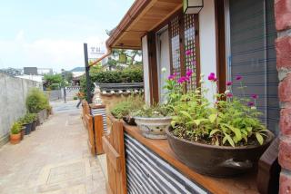 Jeonju Seongsim Hanok Stay Pension - 8