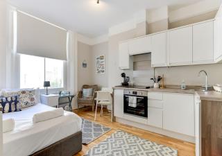 Perfectly Serene Studio - Brighton & Hove - 7