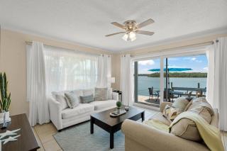 Coastal Breeze Siesta Manatee "C" - 3