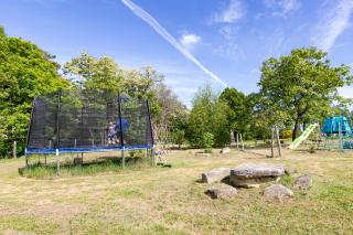Gîte Jean Montet, piscine chauffée partagée, Wifi, salle de jeux, animaux de la ferme - 2