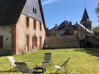 Charmante Cure Ancienne avec Jardin et WiFi, Près de Vichy - FR-1-489-459 - Jaligny - 0