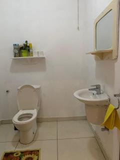 Lizzy Private Rooms - Accra - 5